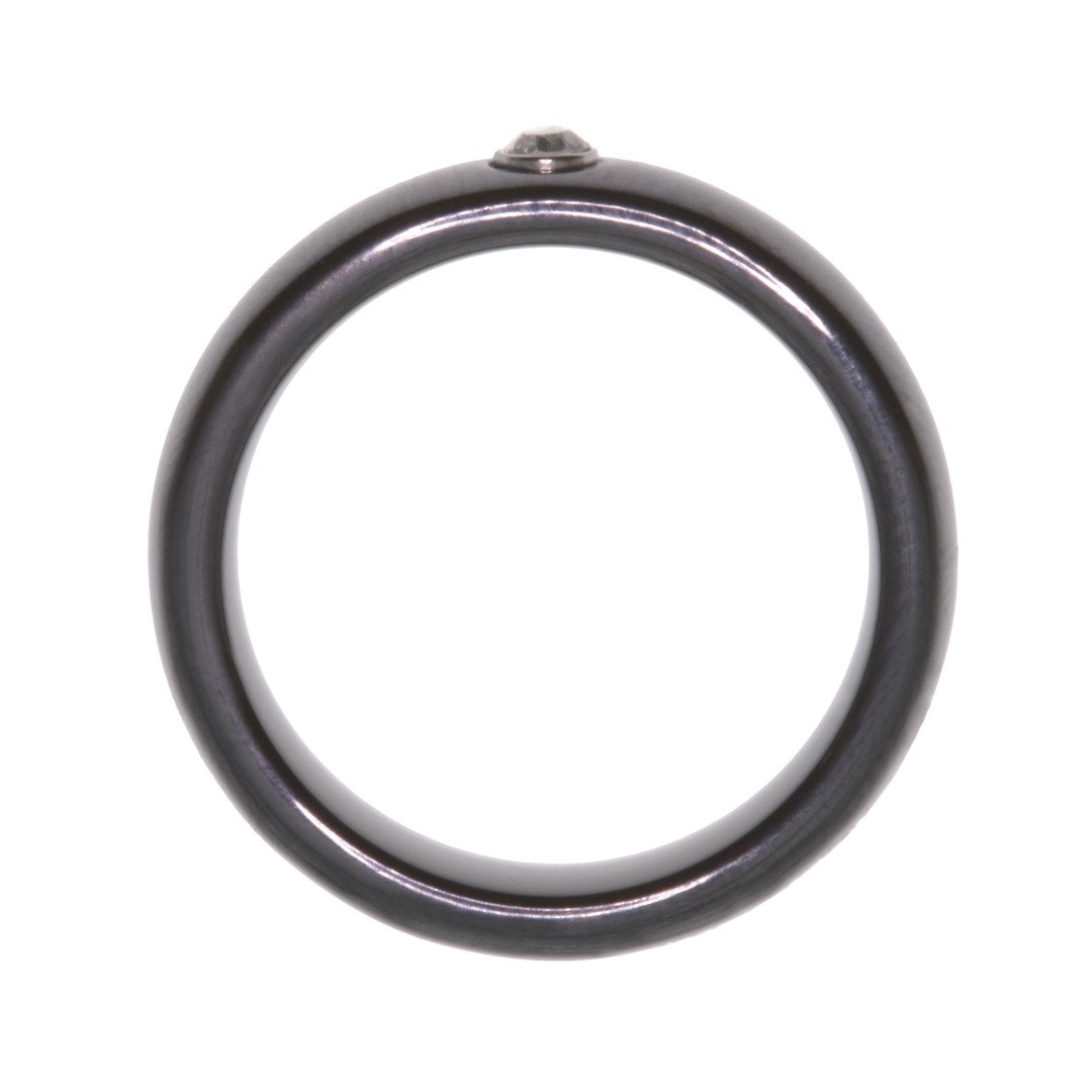 Fekete kerámia gyűrű kerek cirkónia drágakővel nemesacél tokos foglalatban (3012009SC00)