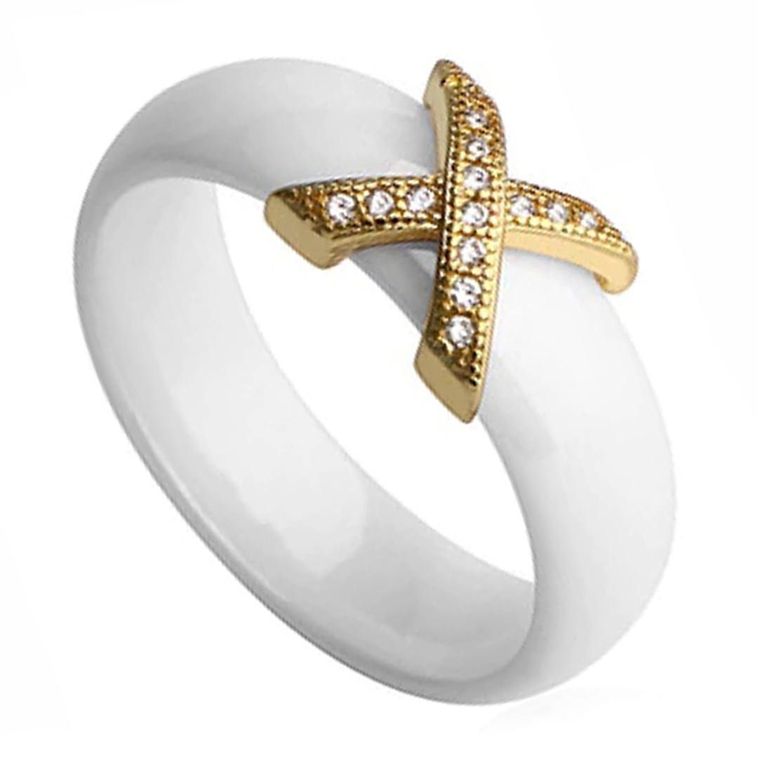 Fehér kerámia gyűrű X alakú arany bevonatú fejrésszel és kis kerek cirkónia drágakövekkel (3012019SC00)