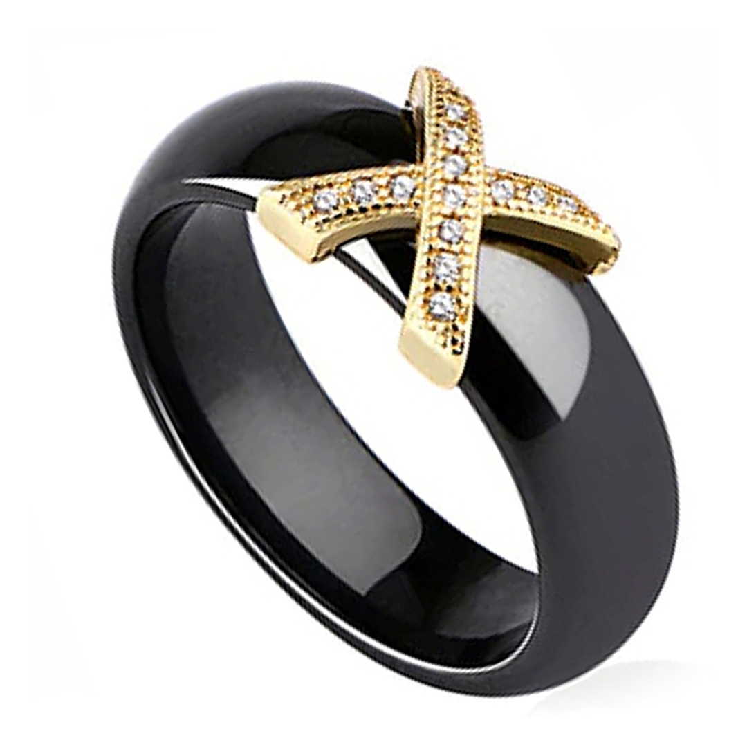 Fekete kerámia gyűrű X alakú arany bevonatú fejrésszel és kis kerek cirkónia drágakövekkel (3012022SC00)