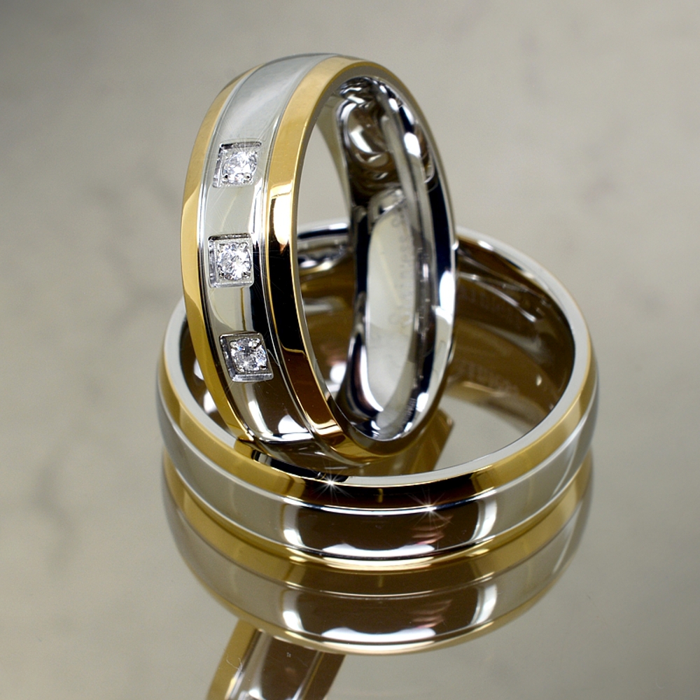 Nemesacél karikagyűrű 18K arany bevonattal és cirkónia drágakövekkel (3030015ZY00)